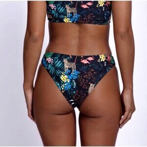Skatie• ‘Cheryl’ Bottom in PARADISE